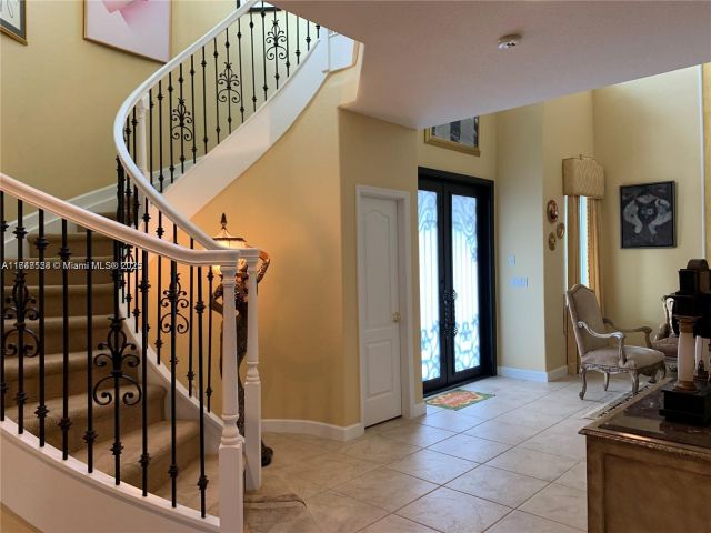 Продажа дома по адресу 1065 SW 150Th Pl - фото 6002869