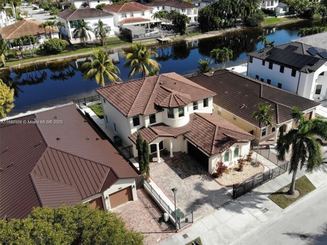 Продажа дома по адресу 1065 SW 150Th Pl - фото 6002879