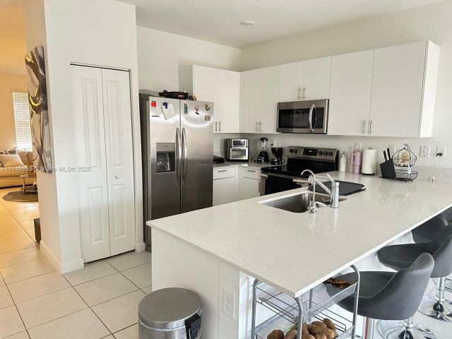 Продажа дома по адресу 23427 SW 127th Pl 23427 - фото 6179219