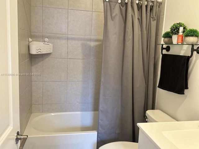 Продажа дома по адресу 23427 SW 127th Pl 23427 - фото 6179224