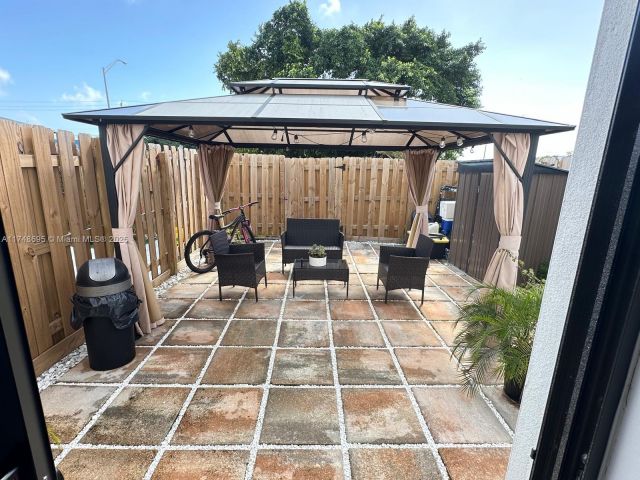 Продажа дома по адресу 23427 SW 127th Pl 23427 - фото 6179225