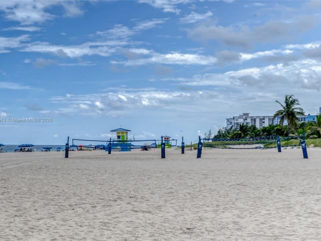 Продажа дома по адресу 3261 Oleander Way - фото 6098301