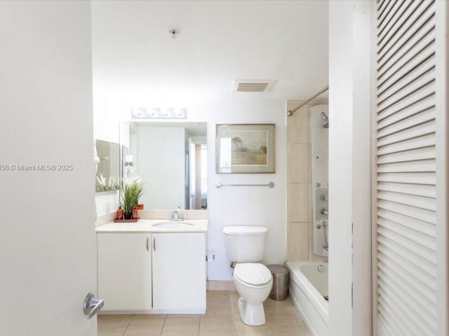 Продажа квартиры #4809 - фото 7441900