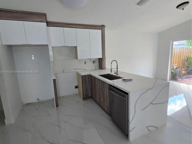 Продажа дома по адресу 17812 SW 144th Ave - фото 6135512