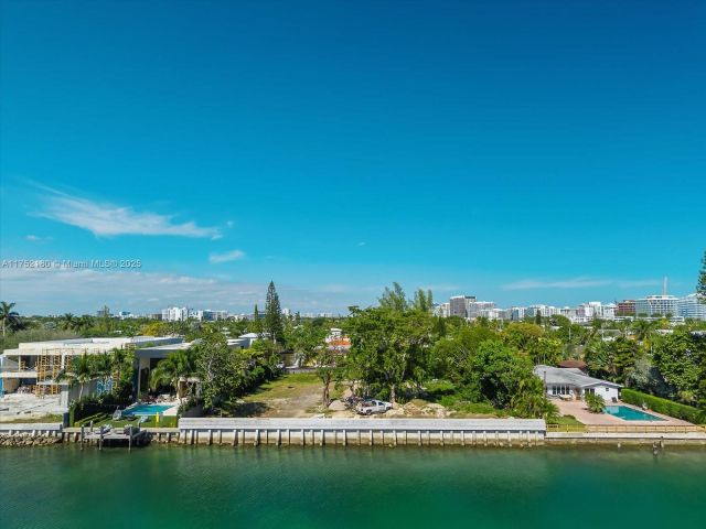 Продажа дома по адресу 700 88th St - фото 5578377