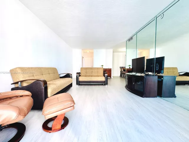 Продажа квартиры #645 - фото 5630942