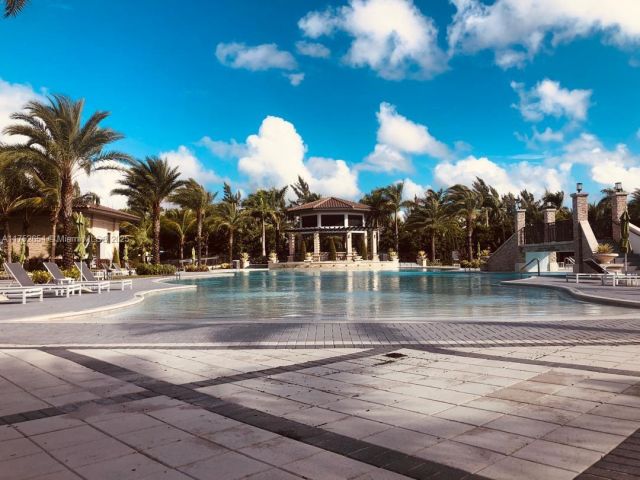 Продажа дома по адресу 9831 NW 88th Ter - фото 5585043