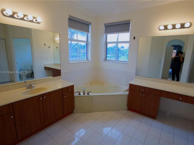 Дом в аренду по адресу 2631 SW 153rd Path 2631 - фото 5962452