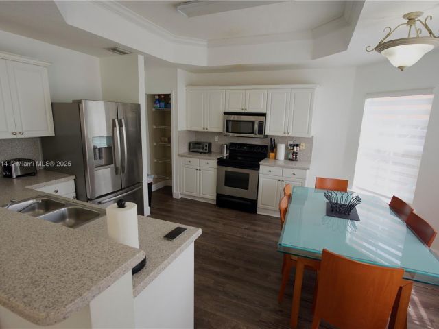 Дом в аренду по адресу 2631 SW 153rd Path 2631 - фото 5962459