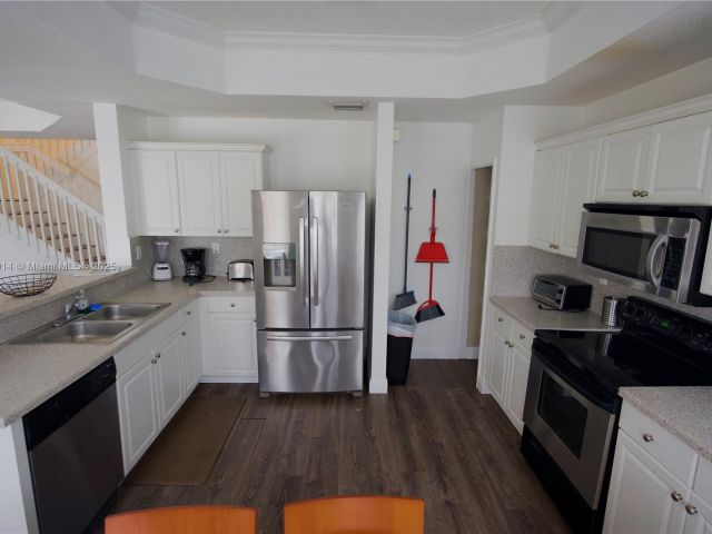 Дом в аренду по адресу 2631 SW 153rd Path 2631 - фото 5962463