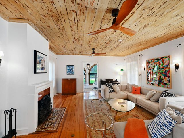 Дом в аренду по адресу 801 Hibiscus Street - фото 6514143