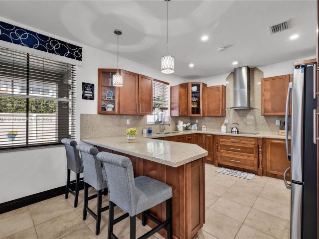 Продажа дома по адресу 3164 SW 147th Pl - фото 5840156