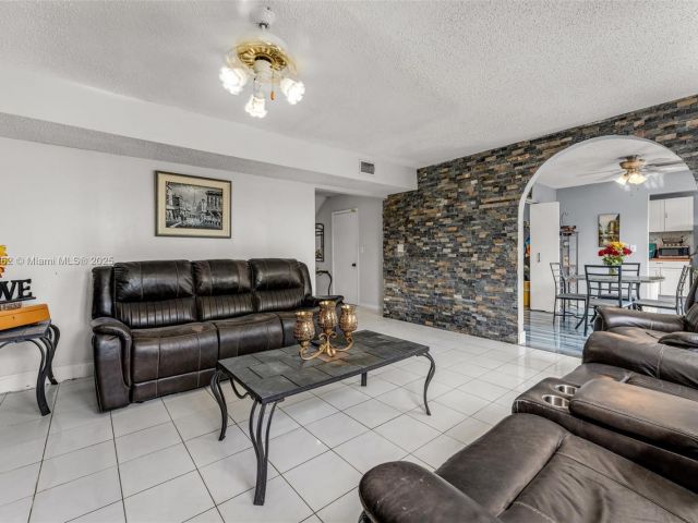 Продажа дома по адресу 26871 SW 119th Ct - фото 5597681