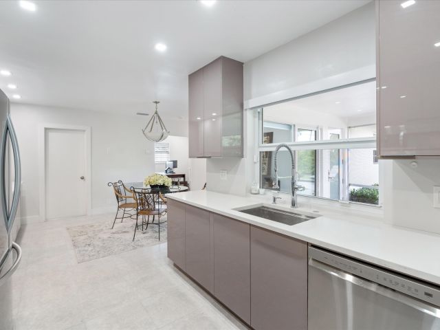 Продажа дома по адресу 113 Burning Tree Lane - фото 5587864