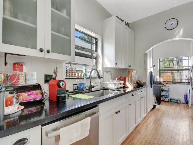 Продажа дома по адресу 1513 Adams Street - фото 6601951