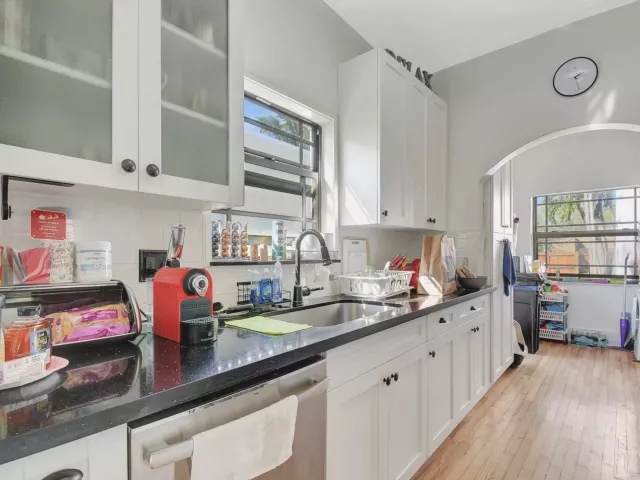 Продажа дома по адресу 1513 Adams Street - фото 9353578