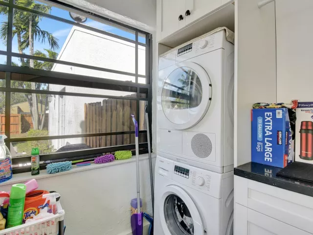 Продажа дома по адресу 1513 Adams Street - фото 9353580