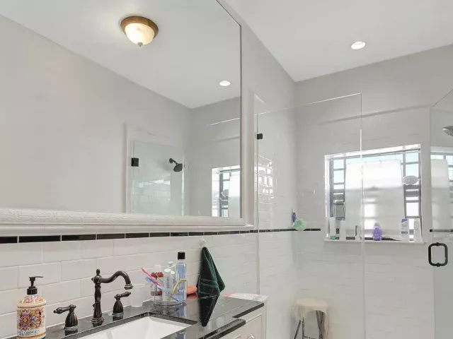 Продажа дома по адресу 1513 Adams Street - фото 9353582