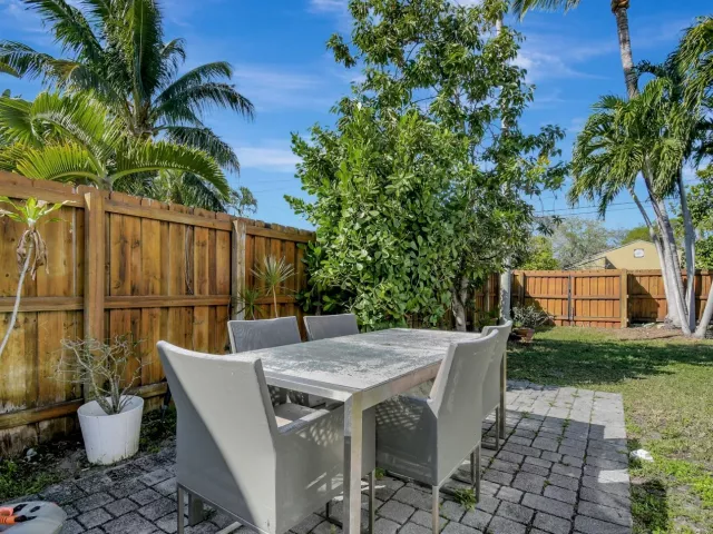 Продажа дома по адресу 1513 Adams Street - фото 9353598