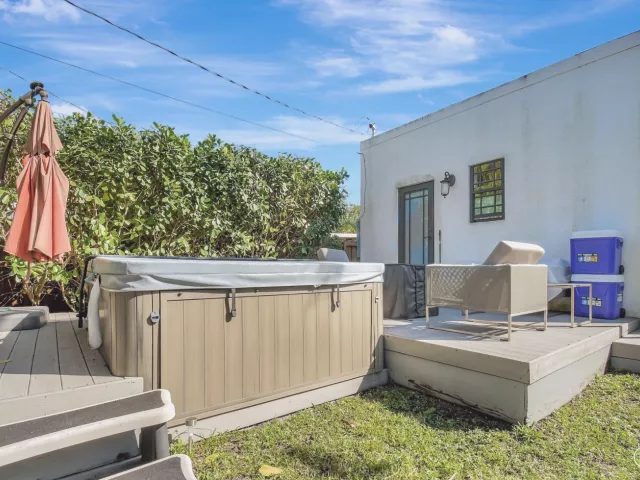 Продажа дома по адресу 1513 Adams Street - фото 9353602