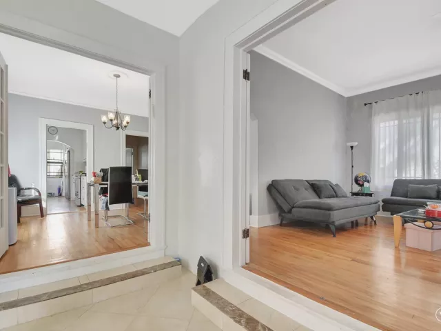 Продажа дома по адресу 1513 Adams Street - фото 9353570