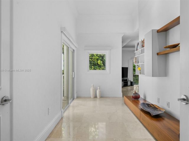 Продажа дома по адресу 6 Coconut Ln - фото 5573688