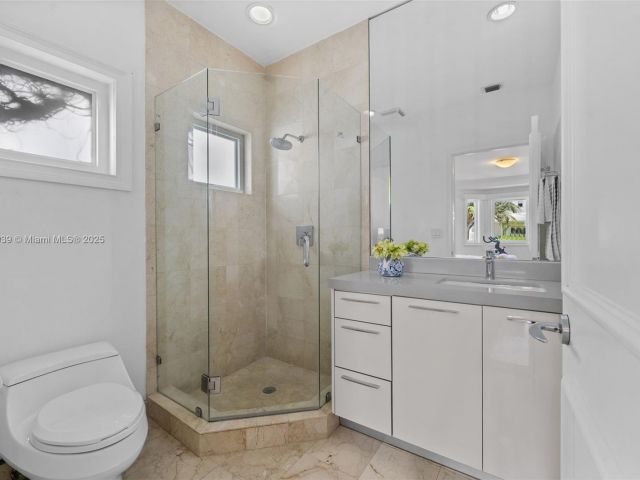 Продажа дома по адресу 6 Coconut Ln - фото 5573691