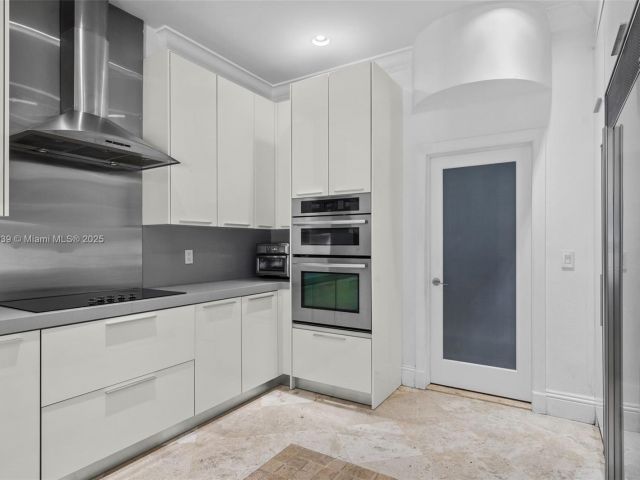 Продажа дома по адресу 6 Coconut Ln - фото 5573696