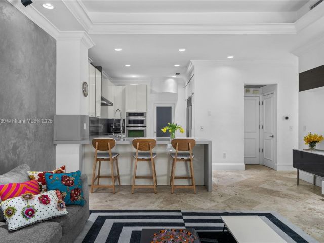 Продажа дома по адресу 6 Coconut Ln - фото 5573699