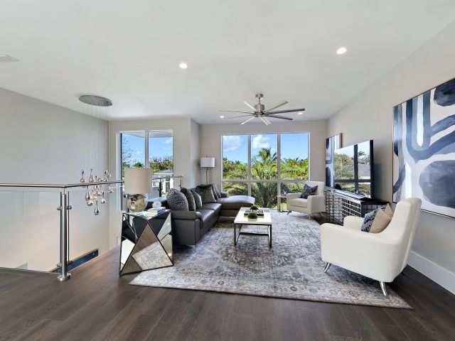 Продажа дома по адресу 2627 NE 14th Street - фото 6801773