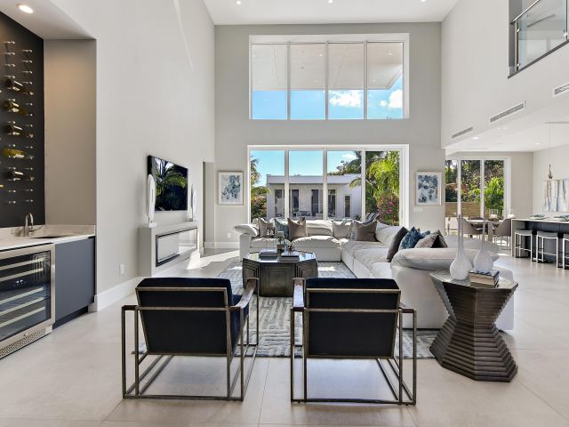 Продажа дома по адресу 2627 NE 14th Street - фото 6801780