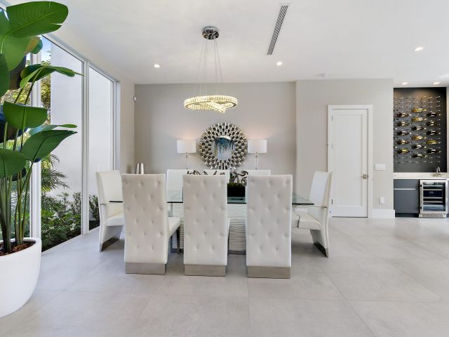 Продажа дома по адресу 2627 NE 14th Street - фото 6801781