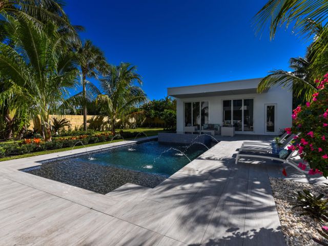 Продажа дома по адресу 2627 NE 14th Street - фото 6801784