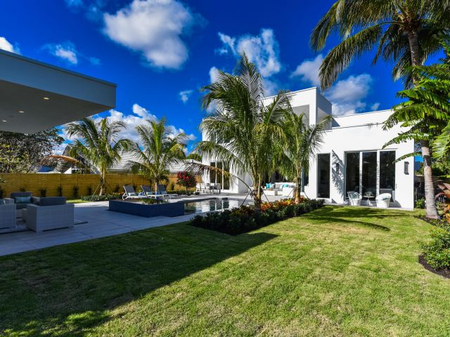 Продажа дома по адресу 2627 NE 14th Street - фото 6801785