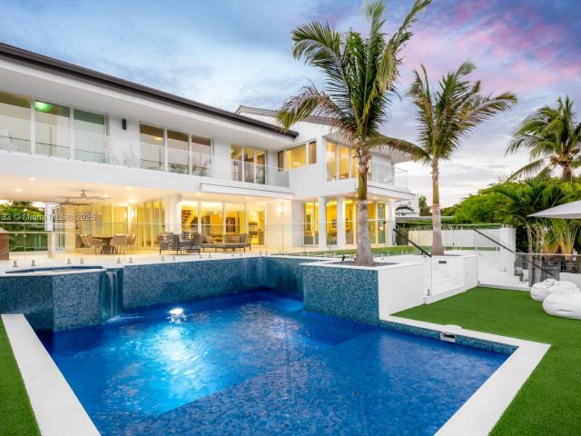 Продажа дома по адресу  - фото 5559461