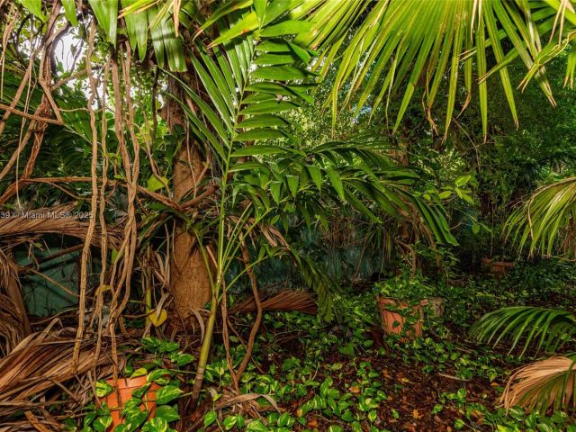 Продажа дома по адресу 2518 NE 206th Ter - фото 5909612