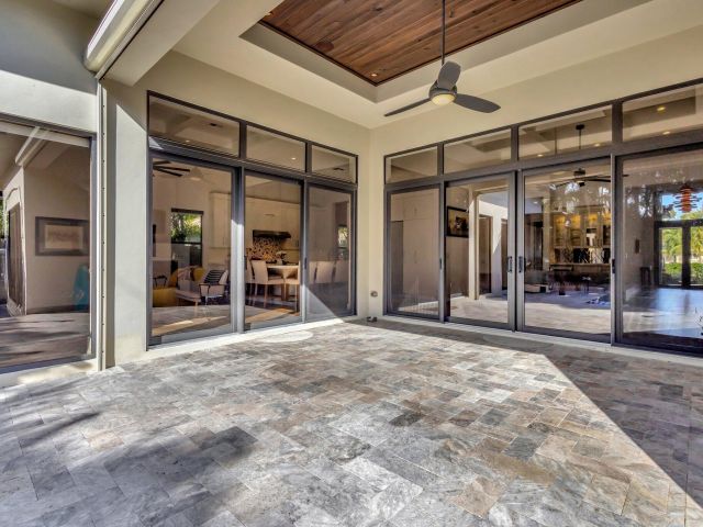 Продажа дома по адресу 718 NW 5th Avenue - фото 5813593