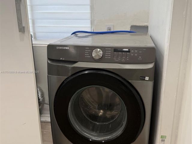 Продажа дома по адресу 5531 NW 24th Ave - фото 5793640