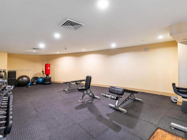 Продажа квартиры #5209 - фото 5630109