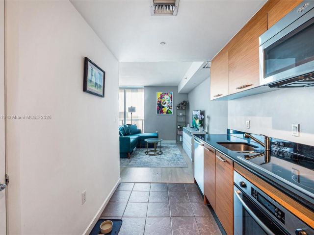 Продажа квартиры #5209 - фото 5630123