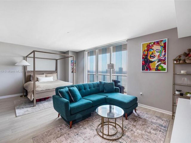 Продажа квартиры #5209 - фото 5630125