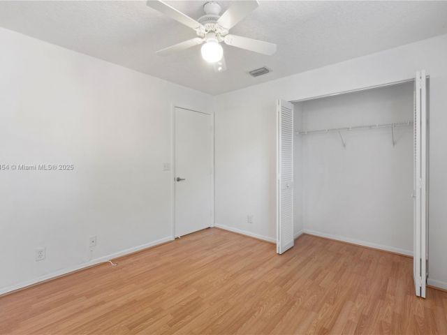 Продажа дома по адресу 11066 Long Boat Dr - фото 5732482