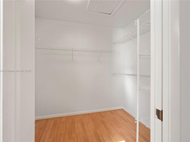 Продажа дома по адресу 11066 Long Boat Dr - фото 5732485