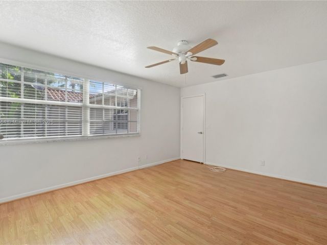 Продажа дома по адресу 11066 Long Boat Dr - фото 5732486