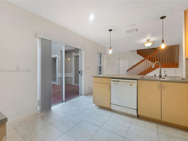 Продажа дома по адресу 11066 Long Boat Dr - фото 5732489