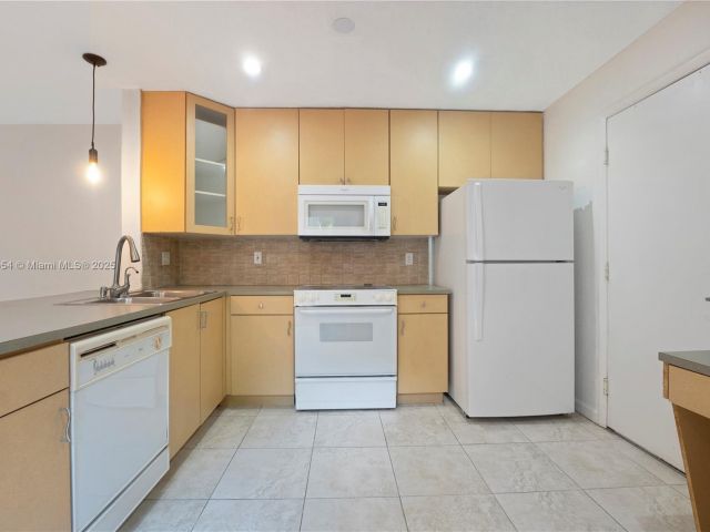 Продажа дома по адресу 11066 Long Boat Dr - фото 5732490