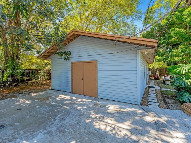 Продажа дома по адресу 22908 SW 155th Ave - фото 5808520