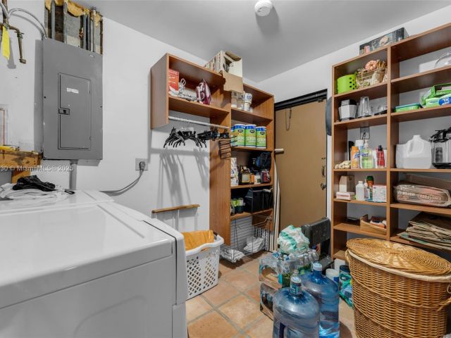 Продажа дома по адресу 22908 SW 155th Ave - фото 5808521