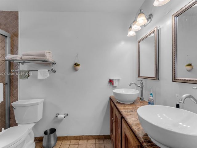 Продажа дома по адресу 22908 SW 155th Ave - фото 5808525