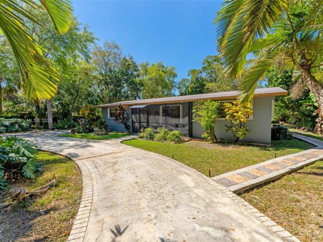 Продажа дома по адресу 22908 SW 155th Ave - фото 5808534